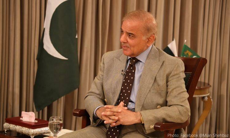 Prime Minister Shehbaz Sharif visits PKLI, orders free treatment