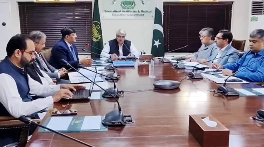 NIH team, Punjab health minister review health security plan 