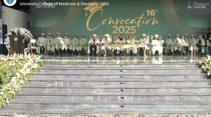 More than 225 graduates receive MBBS, BDS degrees at University of Lahore’s 16th Convocation